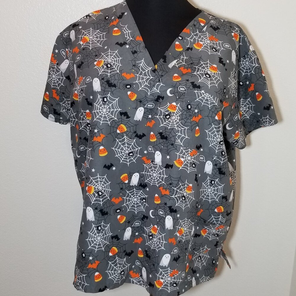 Halloween Womens 2X Gray Scrub Top Ghosts Spiders Medical Nurse Hospital Lab Vet